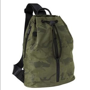 Athleta Sling Bucket Bag